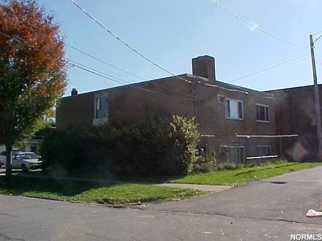 Photo - 3805 Sackett Ave