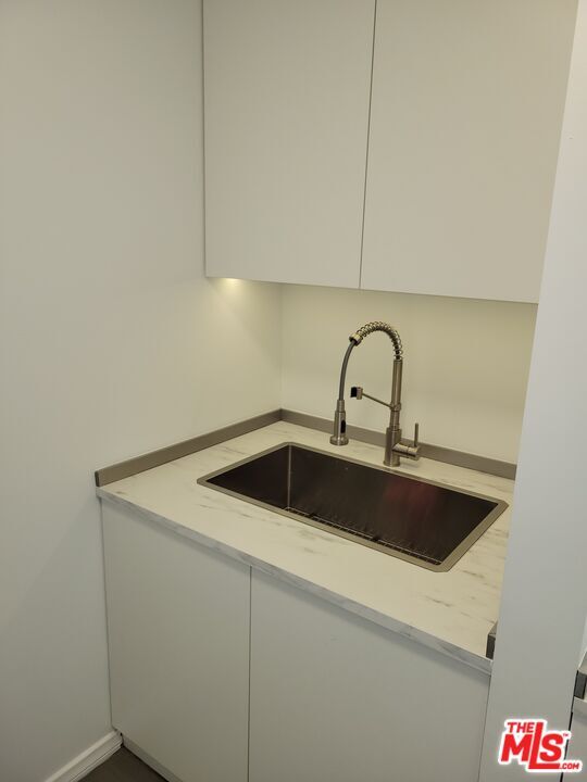 Photo - 4531 Van Nuys Blvd