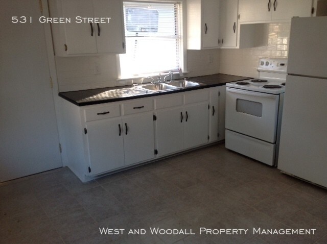 Photo - Green Street Duplex in Durham!