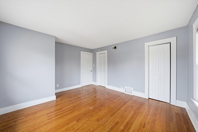 Photo - 18335 Sherman St