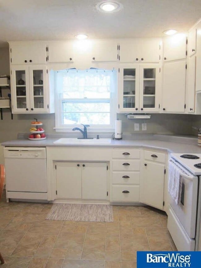 Photo - 4320 S 45th St