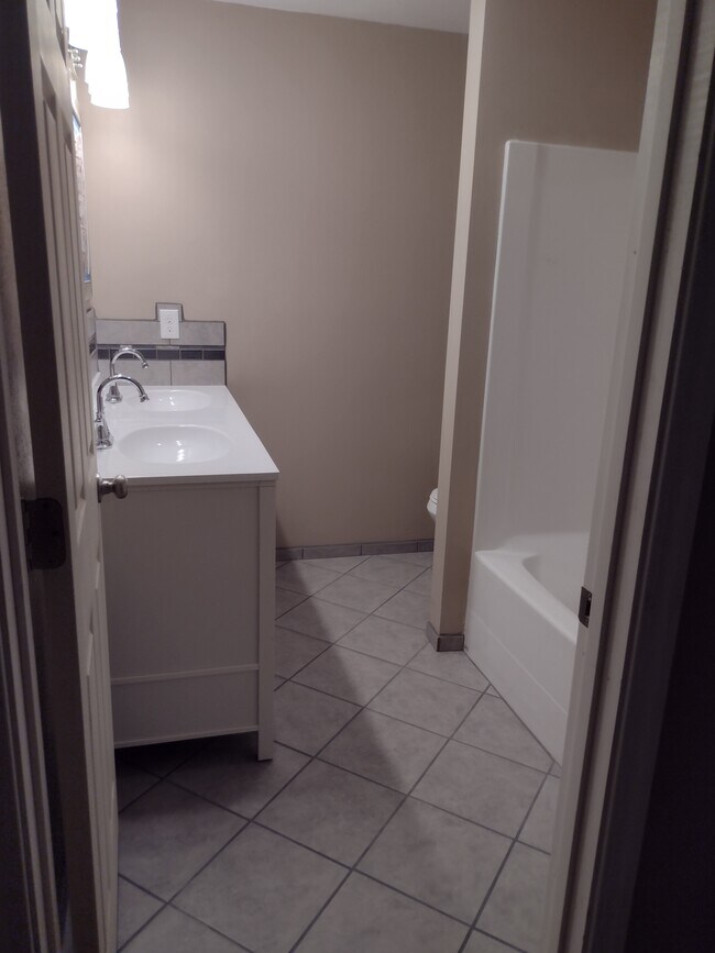 Photo - 1315 Mozi Ln