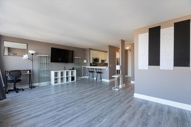 Photo - 5445 N Sheridan Rd Unit 1905