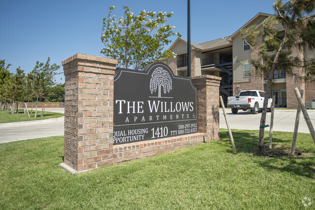 Building Photo - The Willows Rental