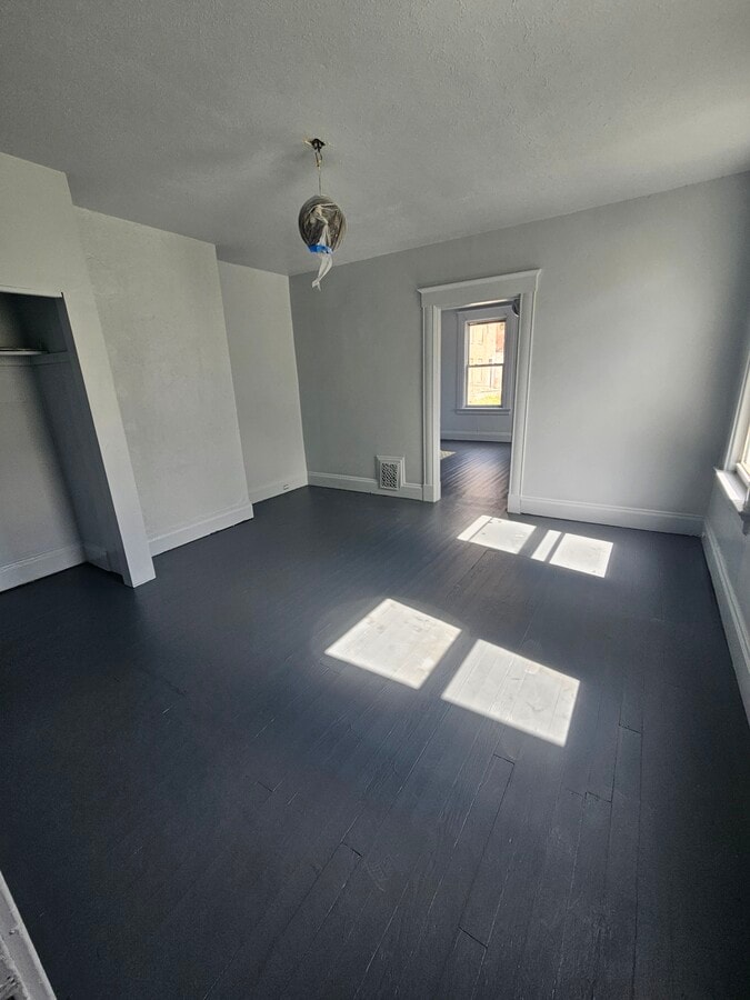 Photo - 703 Sedam St