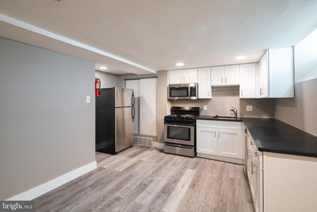 Photo - 2351 Christian St Unit A