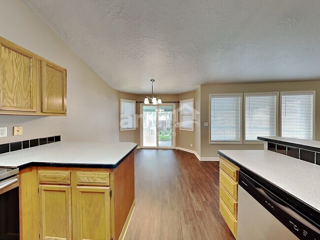 Photo - 1536 E Buchman Ct