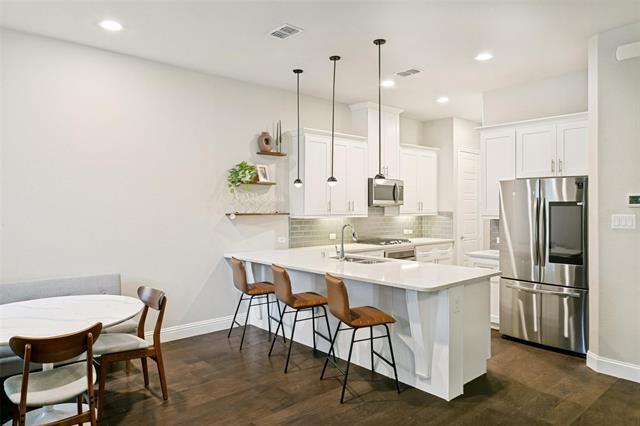 Photo - 2209 Zenith Ave