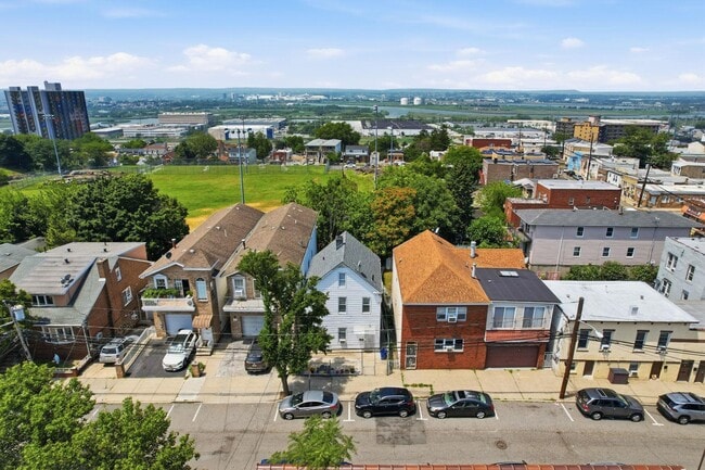 Photo - 6605 Durham Ave