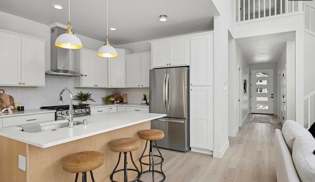 Photo - 218 N 54th Pl