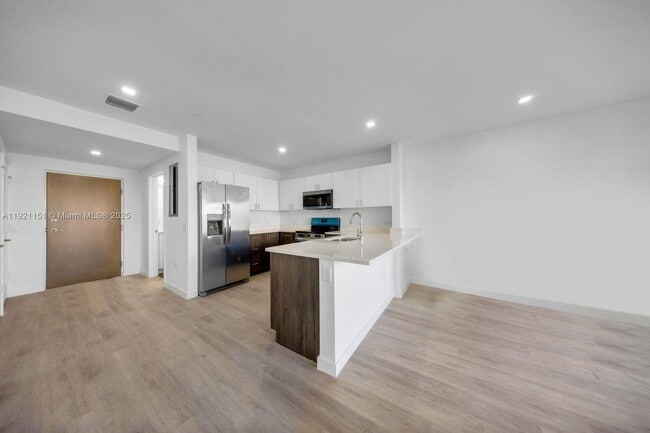 Photo - 20 NE 19th Ave Unit 210