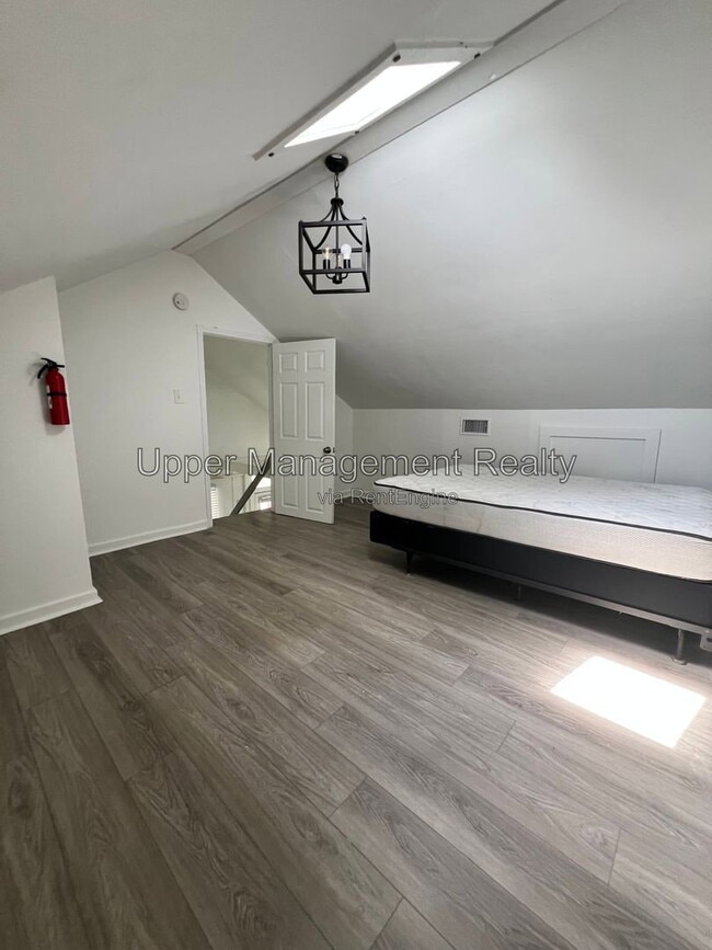 Photo - 1136 Adams St