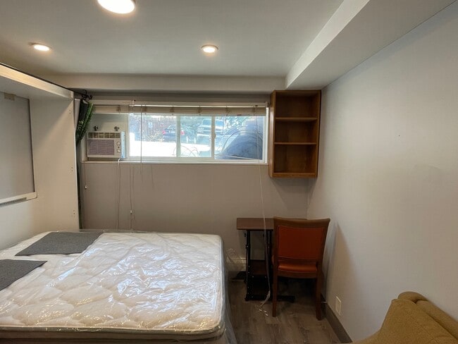 351 S Elizabeth St Unit B