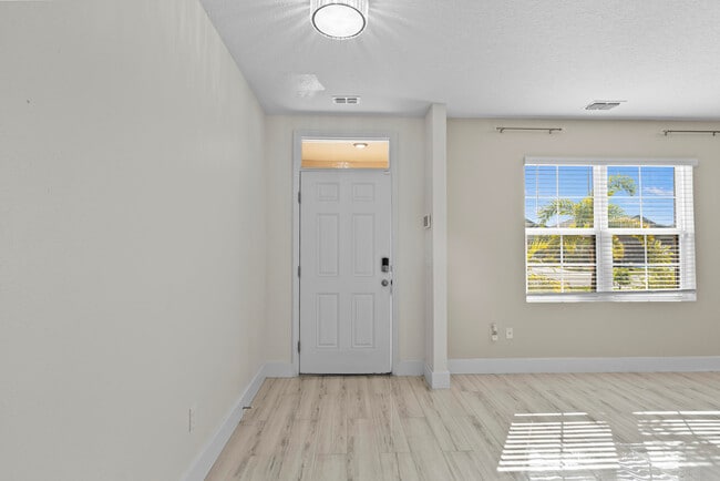 Photo - 6455 NW Castlebrook Ave