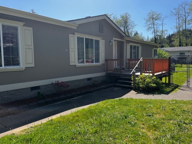 Photo - Spacious 3 bed/2bath in Town, but Country feel!