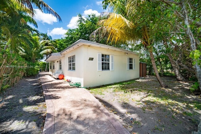 Photo - 17380 NE 4th Pl Apartamento Unidad 17382