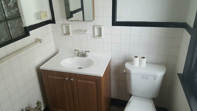 Photo - 502 Oak Hill Ave Unit 2