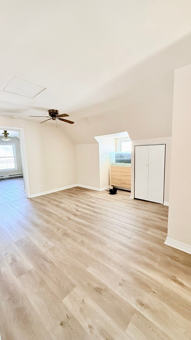 Photo - 5843 W Warwick Ave Unit 2