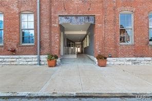 Building Photo - 721 N 17th St Unit 306