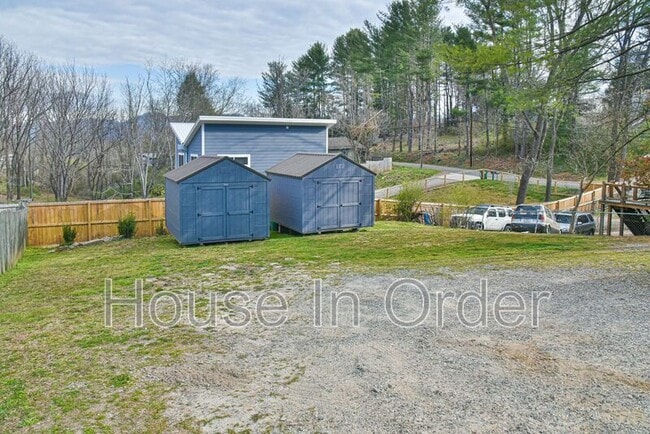 Photo - 580 Fairview Rd