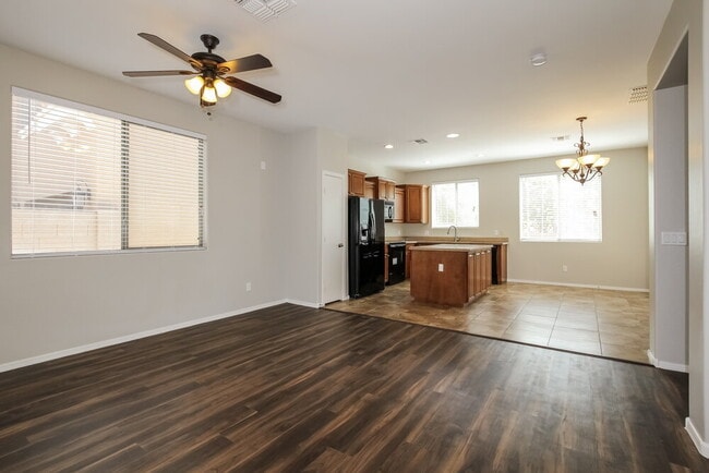 Photo - 15423 W Poinsettia Dr