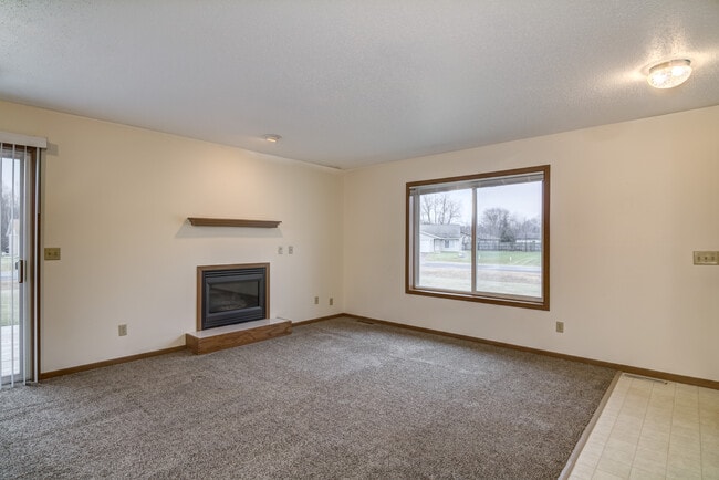 Photo - 13236 39th Ave N