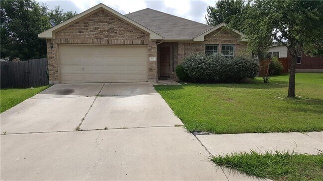 Photo - 104 N Treasure Oaks Dr House