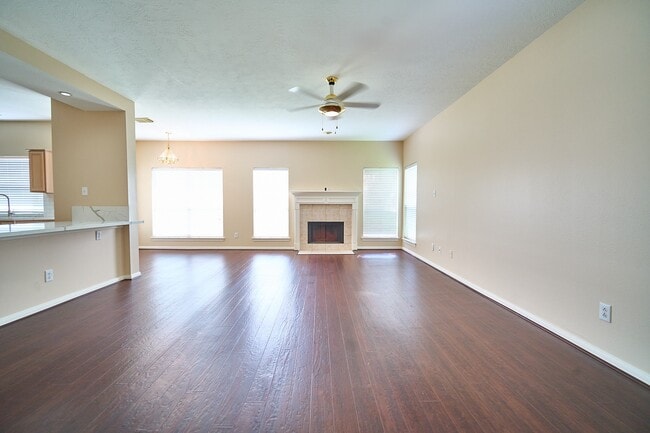 Photo - 9111 Winkbow Dr