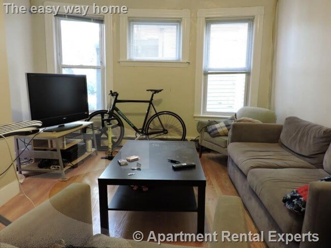 Photo - 279 Pearl St Unit #1R