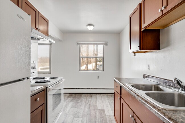 McCarron's View Apartments