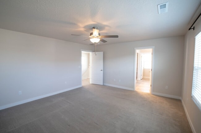 4172 E Tivon Ln