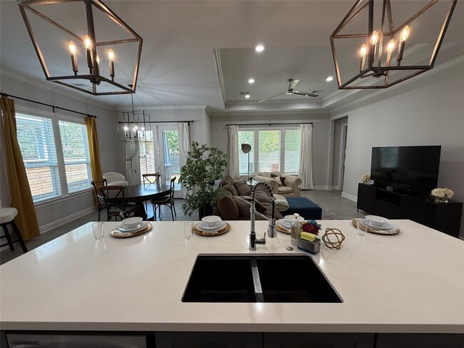 Building Photo - 4509 Rosemont St Rental
