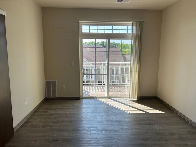 Photo - Madison Apartments