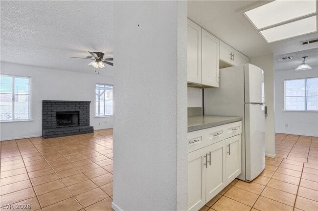 Photo - 707 Honeybee Ct