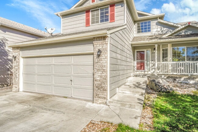 Photo - $3,400 - 5 Bed, 3.5 Bath Home in Aurora wi...