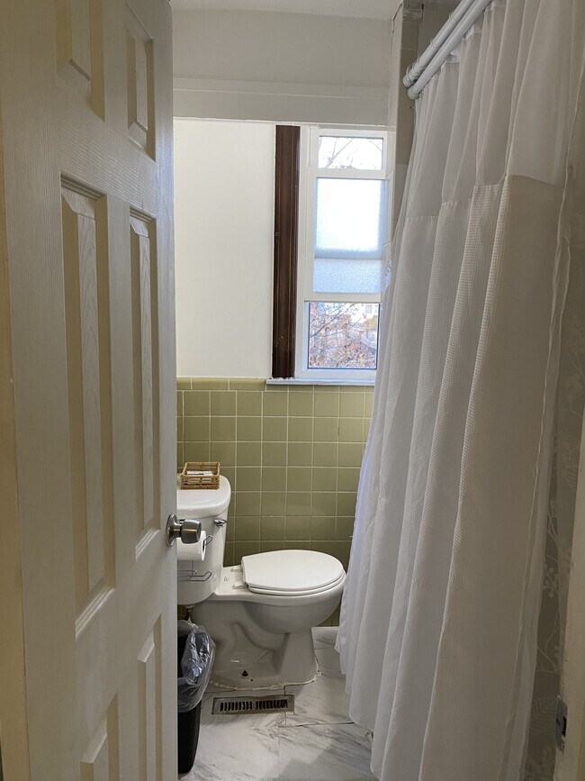 Photo - 41 Essex Rd Unit 1