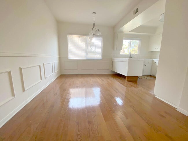Photo - 5631 W Jefferson Blvd Unit 3