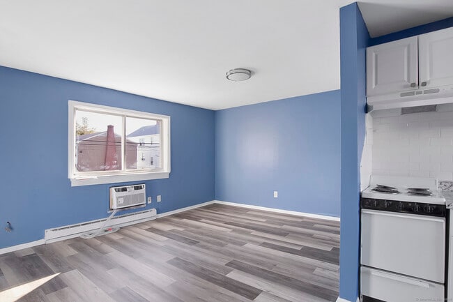 Photo - 36 Woodbury Ave