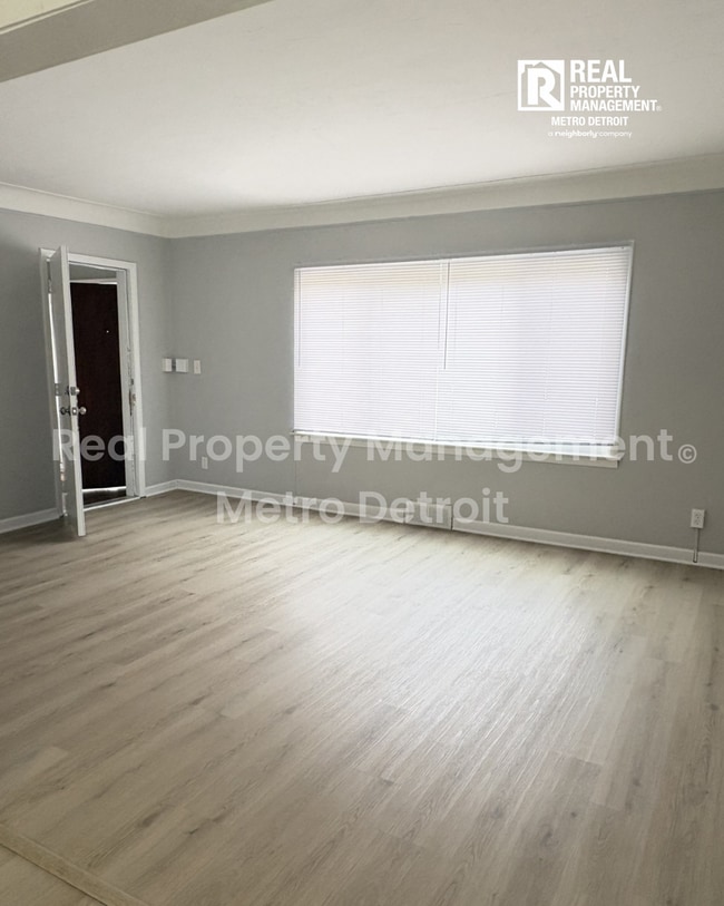 101 S Jessie St