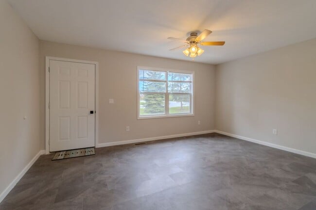 Photo - Bright & Updated 4-Bedroom Home Close to Everything