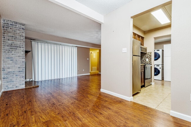 Photo - 7995 E Mississippi Ave