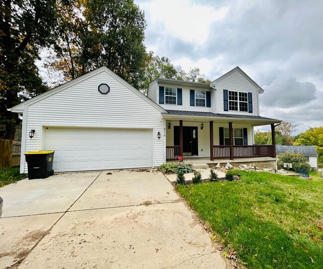 Building Photo - Beautiful 3 level home on a quiet cul-de-sac in Greenbrier Knolls--AVAILABLE NOW!!!!