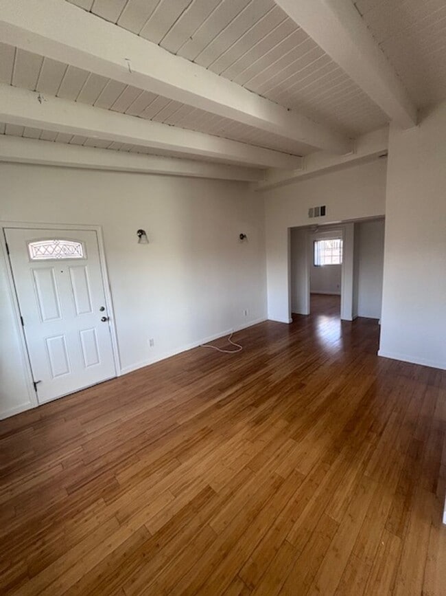 Photo - 1828-1828 Montrose St Unidad 8