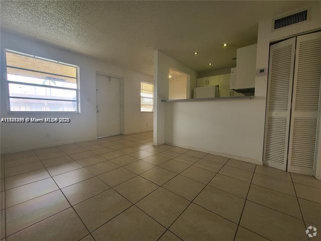 Building Photo - 95 NE 41st St Unit M198 Rental