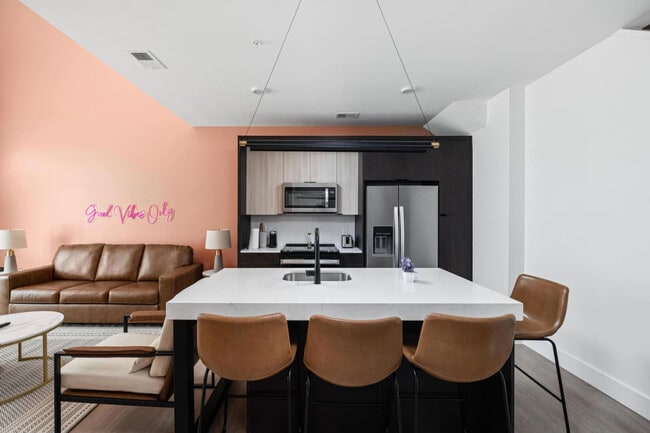 Photo - 421 N Pennsylvania St Unit ID1313960P