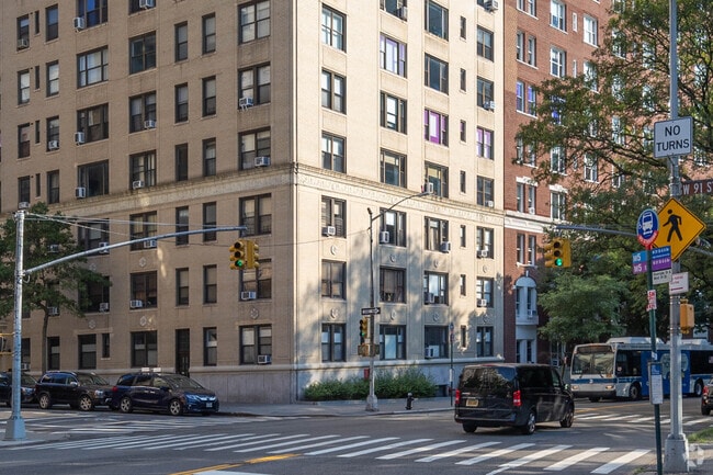 Photo - The Esplanade Company