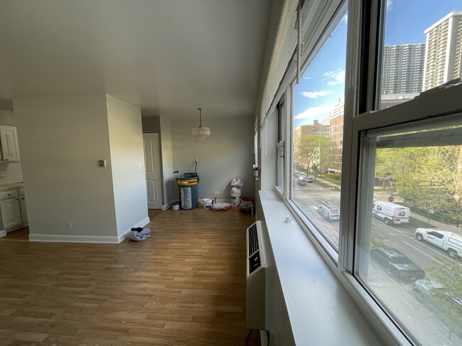 Photo - 5920 N Kenmore Ave Unit 401