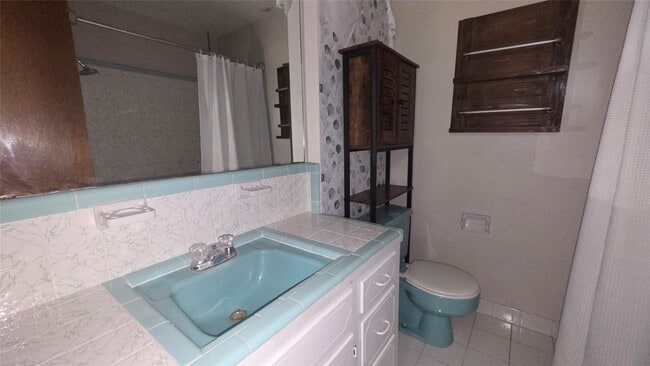 Photo - 1600 Southern Oaks Dr