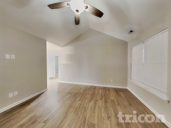 Photo - 35 Atherton Dr