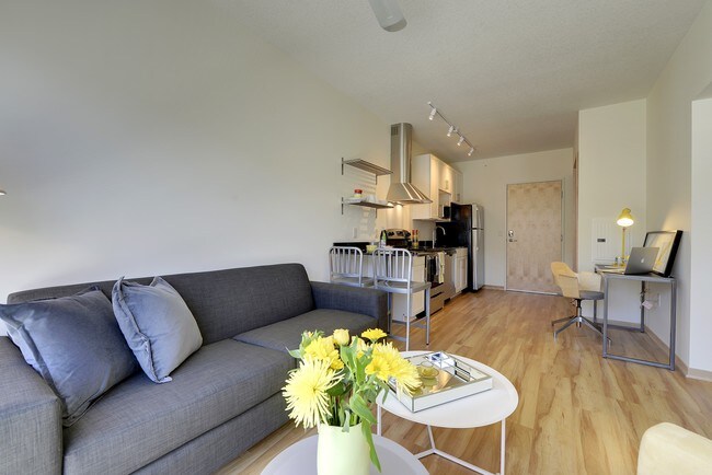 Photo - Coze Flats
